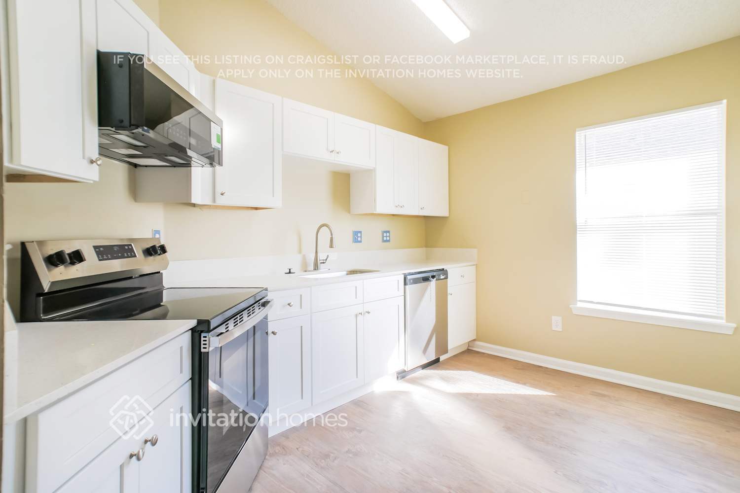 Building Photo - 6087 Alpenrose Ave