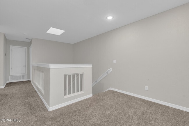 Building Photo - 544 La Entrada Cir
