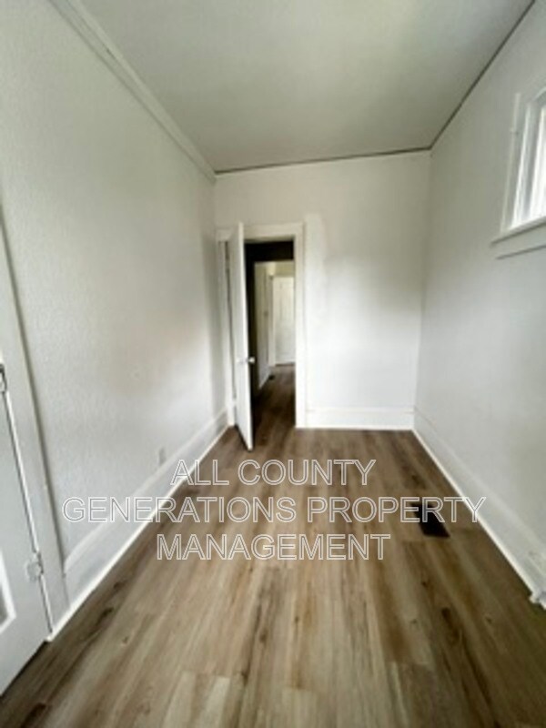 Building Photo - 1230 Norwood Rd