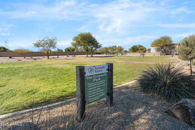 Building Photo - 1750 E Desert Rose Trail