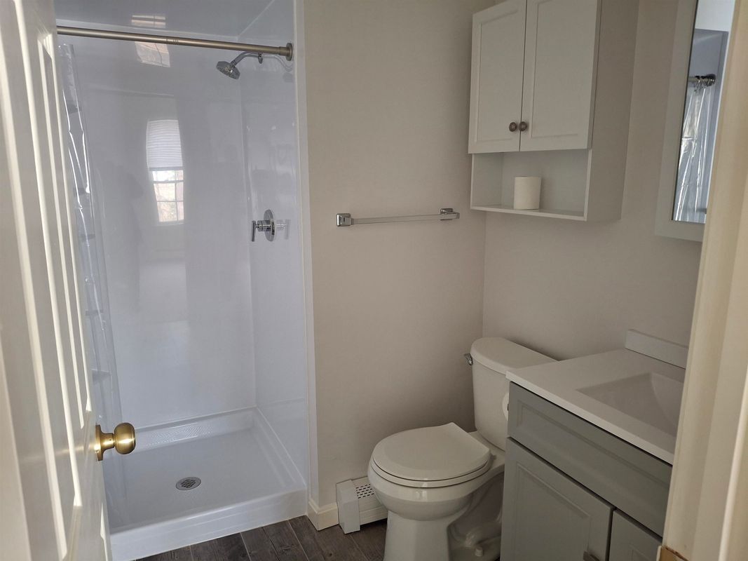 Building Photo - 50 Brookside Dr