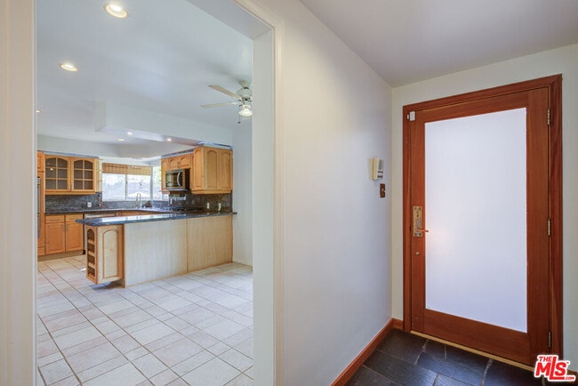 Building Photo - 15511 Woodcrest Dr