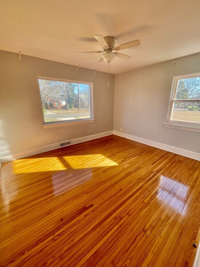 Building Photo - Welcome to this adorable 3-bedroom, 2-bath ranch style brick home, nestled in the historic McCror...