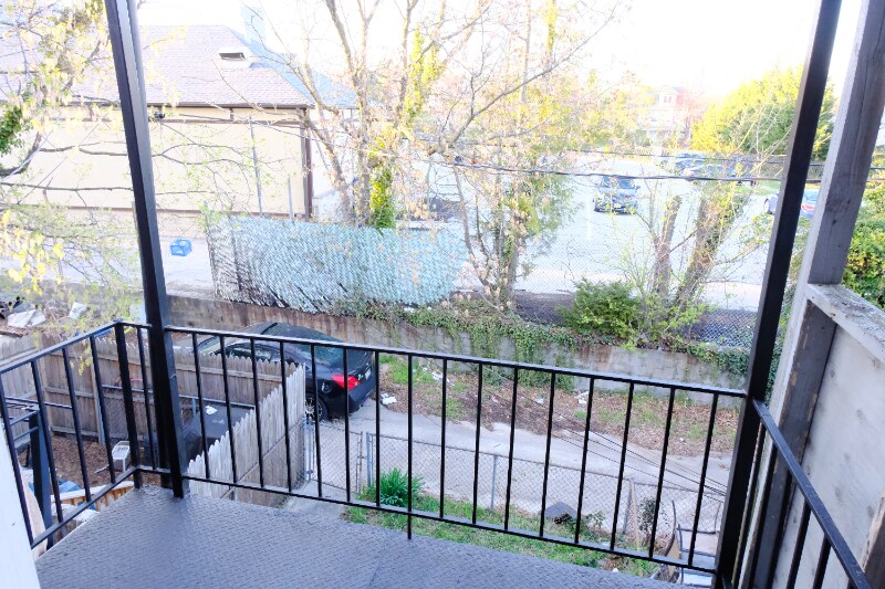 Building Photo - 514 Radnor Ave