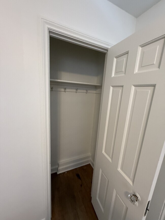 Building Photo - 5752 Bishop St