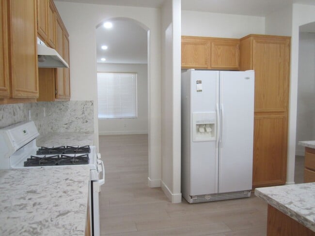 Building Photo - HIDDEN SPRINGS HACIENDA