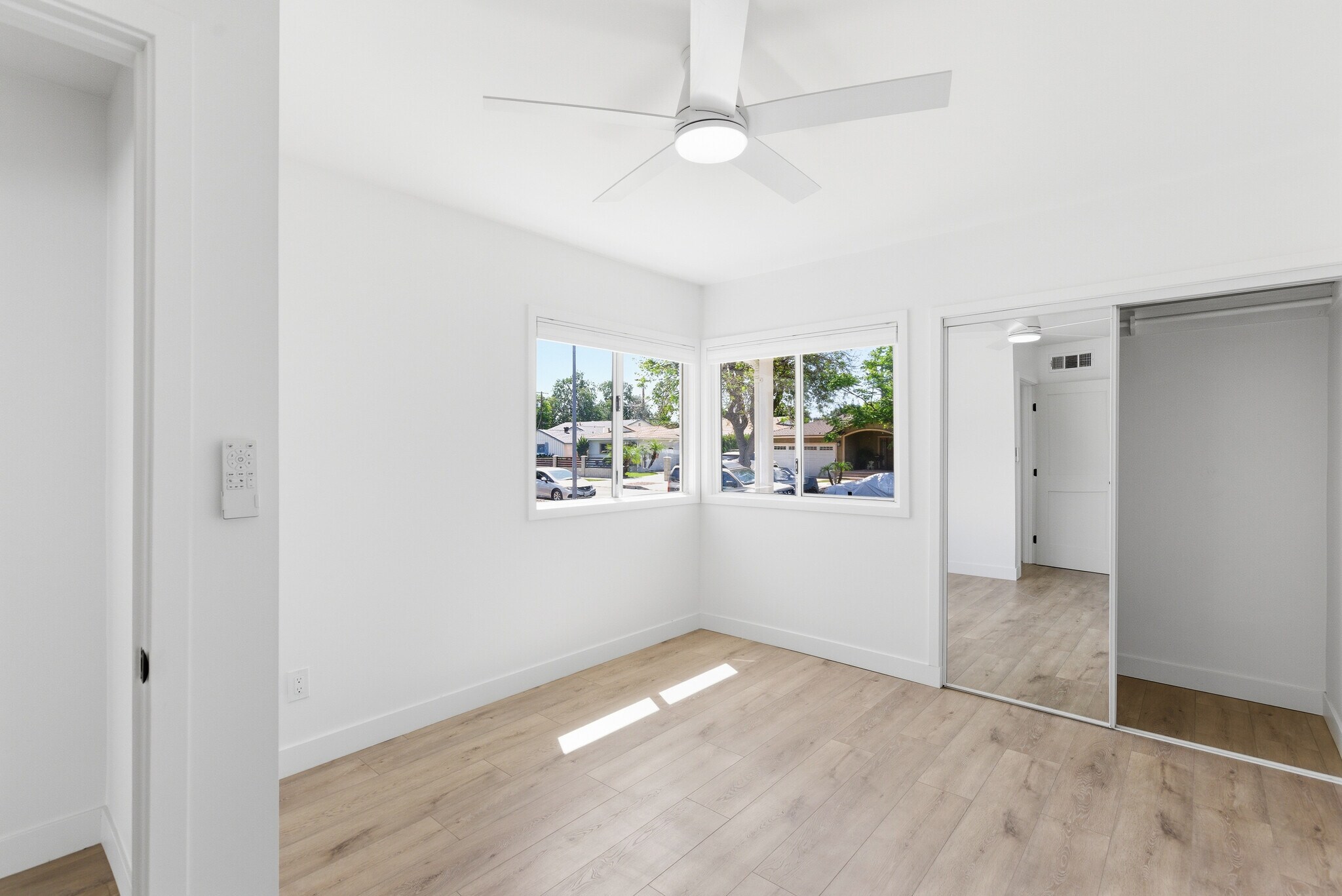 Building Photo - 16257 Los Alimos St