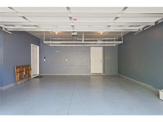 Building Photo - 10829 S Shore Dr