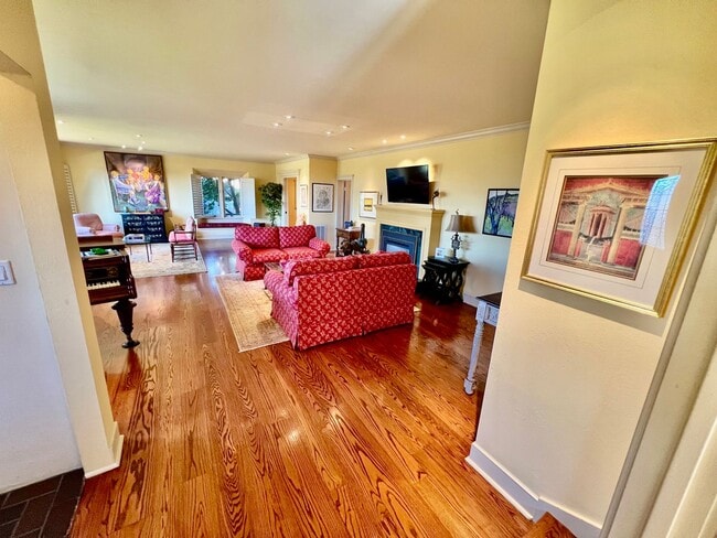 Building Photo - Charming and Accommodating Carmel-by-the-Sea Home coming soon!