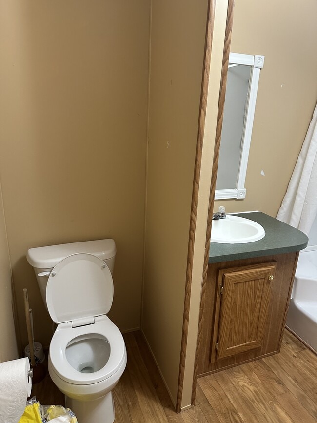 Building Photo - 103 Spa Rd