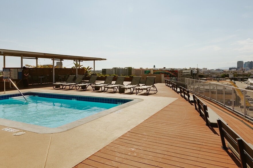 Building Photo - 1855 Industrial St