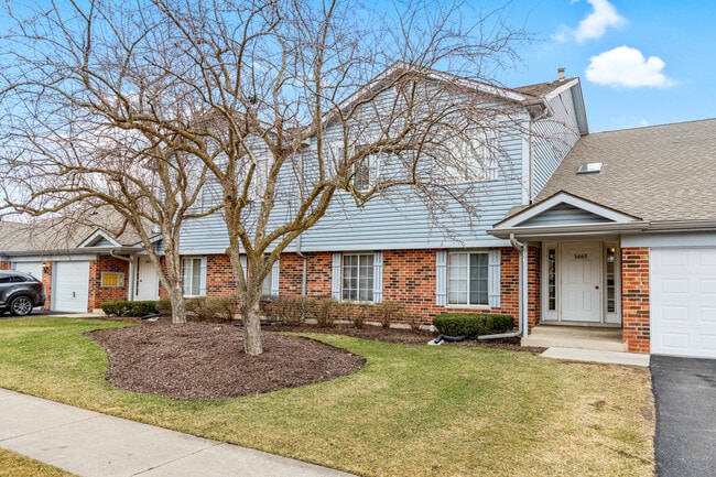 Building Photo - 1665 Commodore Ct