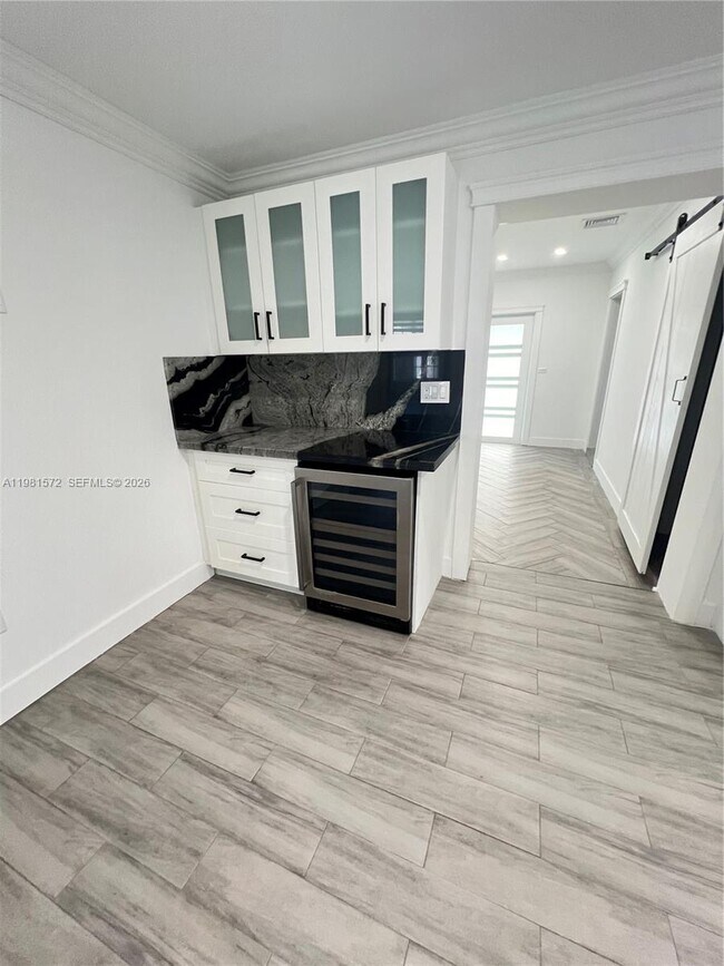 Building Photo - 140 Pocatella St