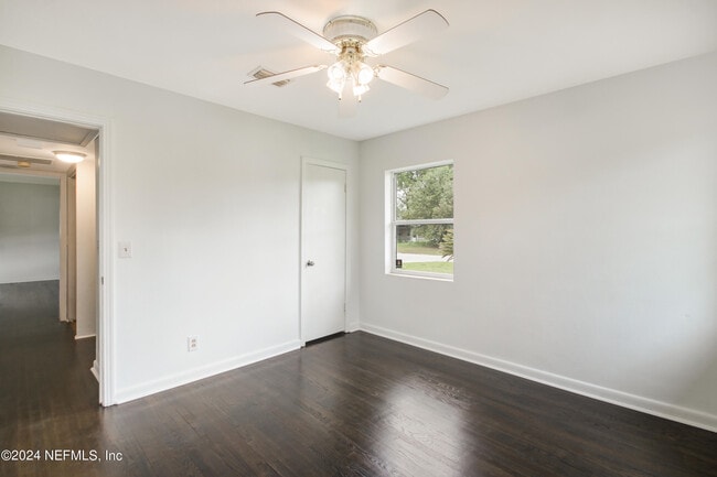 Building Photo - 6418 Terry Parker Dr N