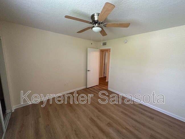 Building Photo - 4946 25th St W