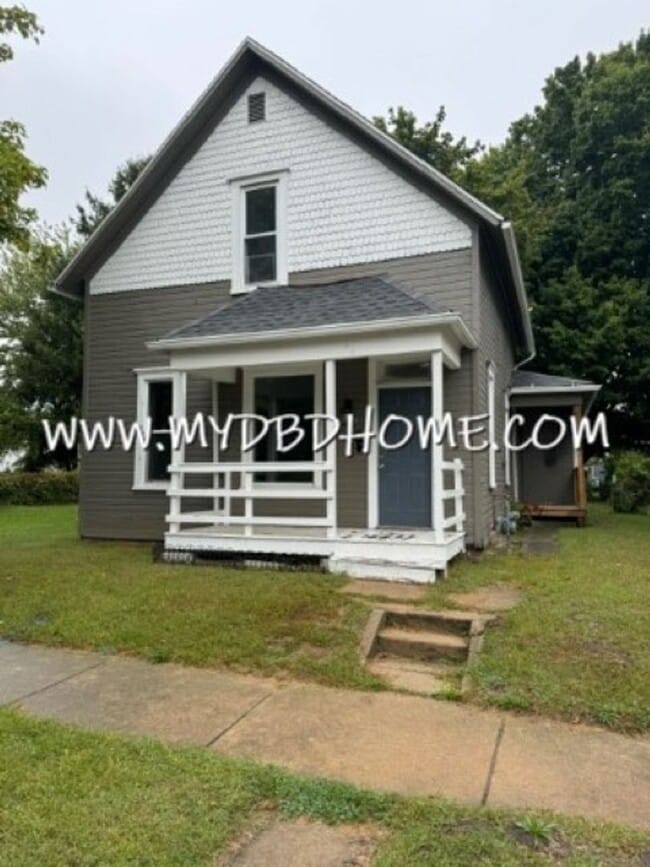 Primary Photo - 1334 Huestis Ave