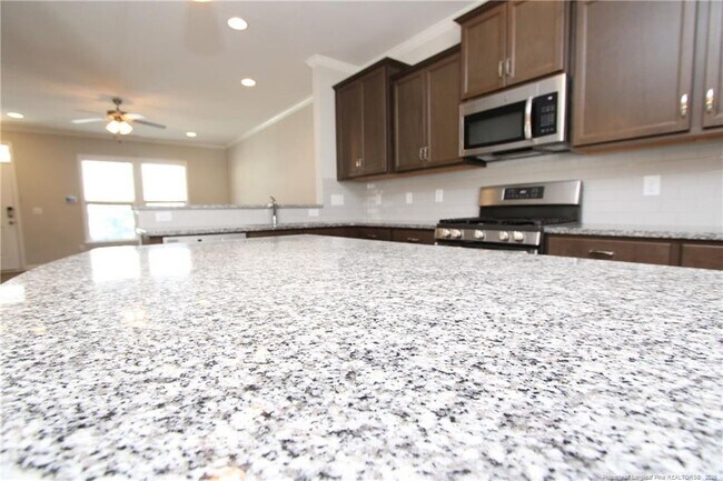 Building Photo - 1043 Myers Point Dr