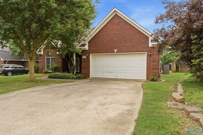 Building Photo - 146 Paul Revere Dr