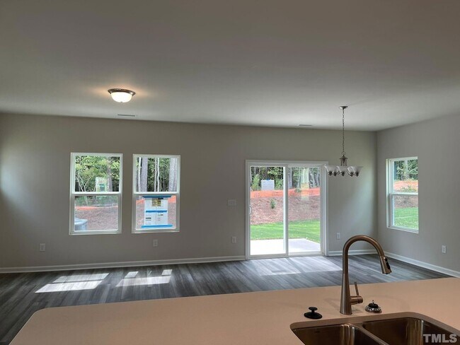 Building Photo - 312 Joneshaven Dr