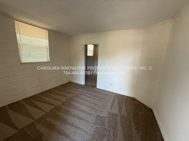 Building Photo - 2122 Rush Wind Dr