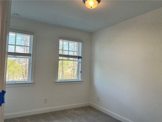Building Photo - 6605 Beacon Dr