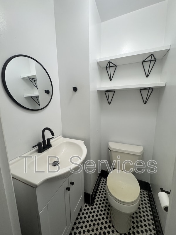 Building Photo - 310 Yeardley Ave