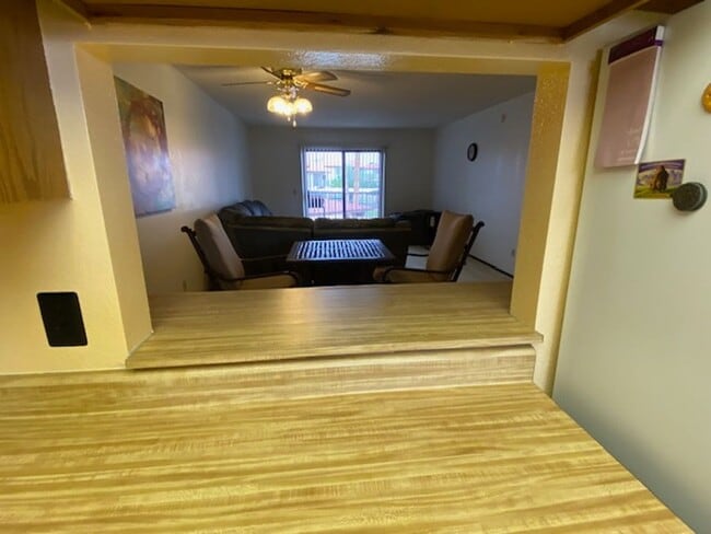 Building Photo - QUAINT, CUTE, 2BR CONDO; Covered Parking; ...