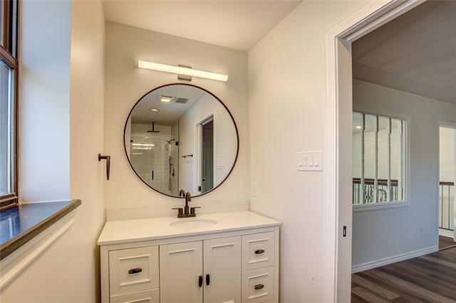 Building Photo - 307 Oakmont Dr