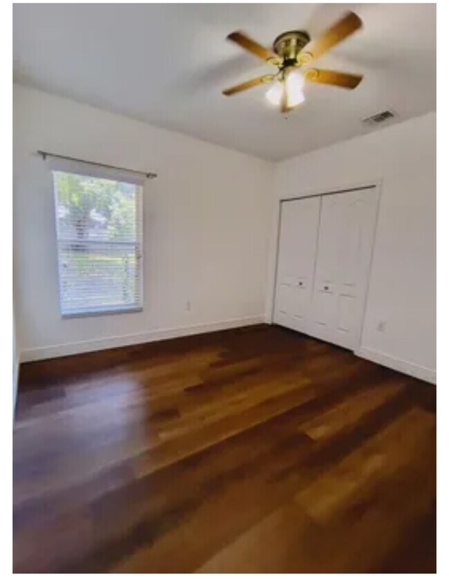 Building Photo - 807 Ware Ave NE