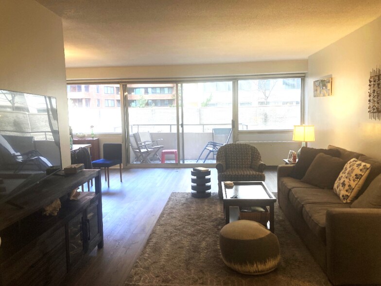 Building Photo - 4515 Willard Ave