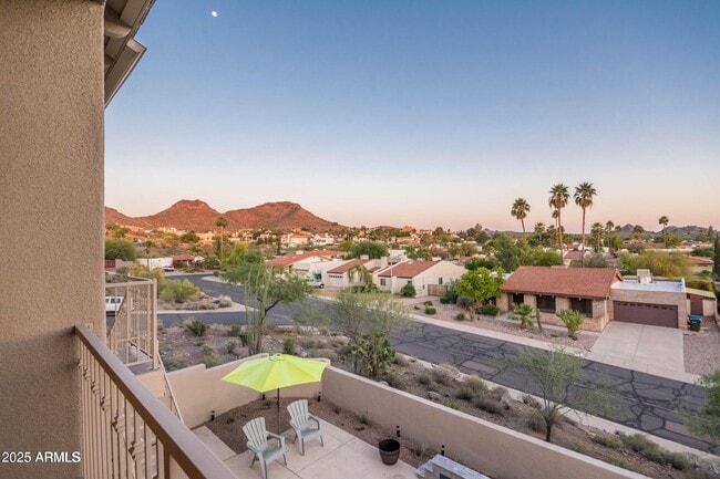 Building Photo - 908 E Waltann Ln