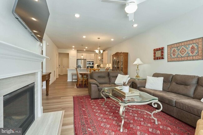 Building Photo - 15563 Blue Lotus Ln