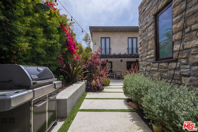 Building Photo - 1070 Amoroso Pl