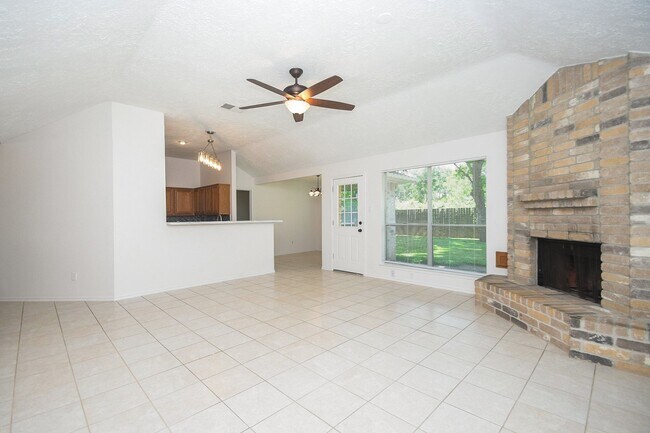 Building Photo - 2303 Old Dixie Dr