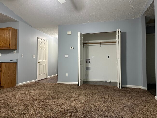 Building Photo - 505 Harriet Ct