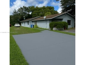 Building Photo - 757 NW 95th Terrace