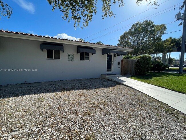 Building Photo - 2971 SW 35th Ave