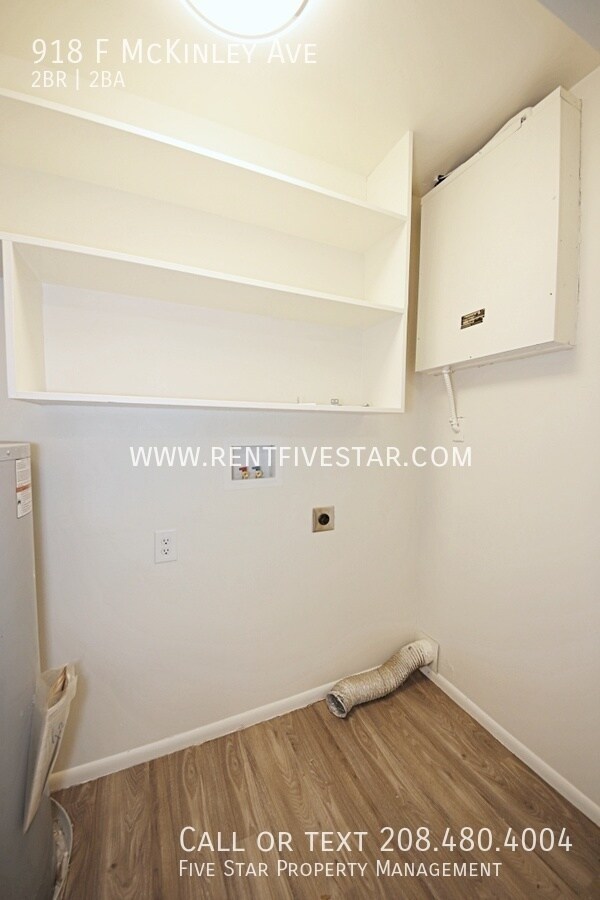 Building Photo - 918 F McKinley Ave-