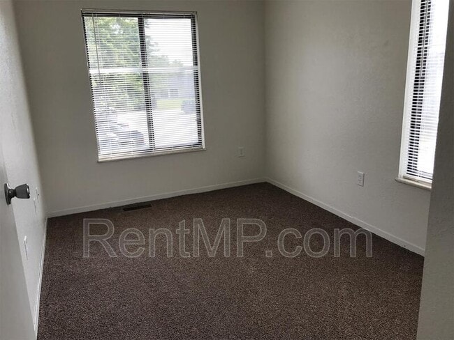 Building Photo - 1825 South Dr