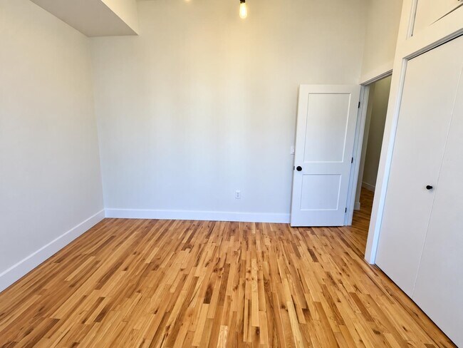 Building Photo - 241 Palisade Ave
