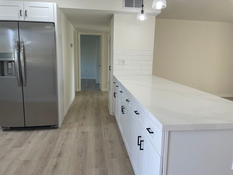 Building Photo - 11227 N Coggins Dr