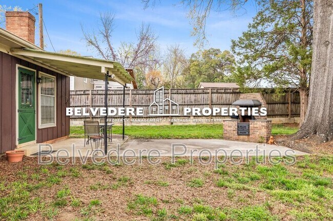 Building Photo - 4017 Wexford Dr