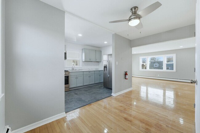 Building Photo - 5 Josh Ct