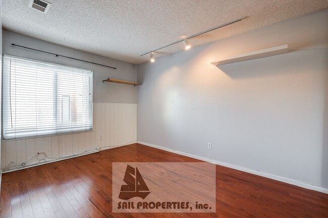 Building Photo - 10793 Onyx Ct