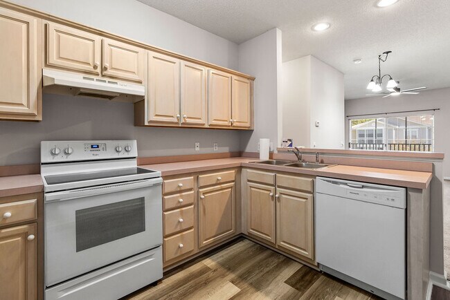 Building Photo - Sweetwater Condo