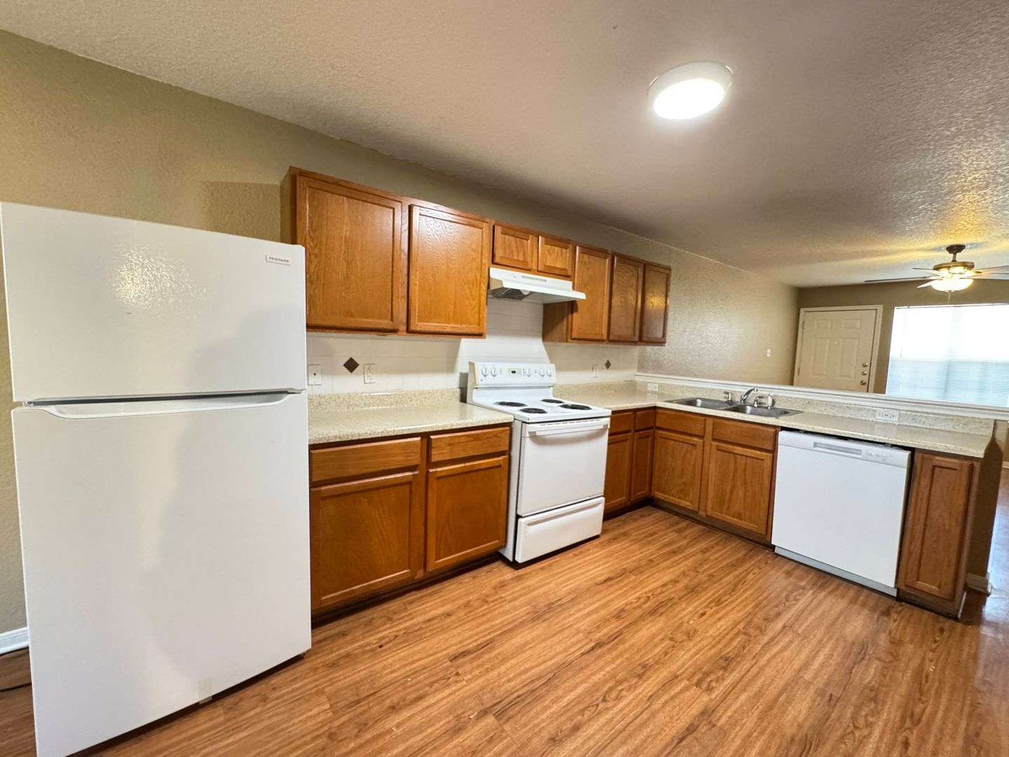 Building Photo - 1403 Dugger Cir