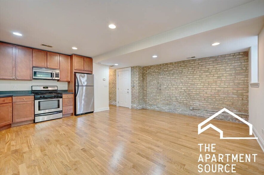 Building Photo - 2836 N Albany Ave