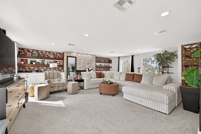 Building Photo - 29927 County Rd 25