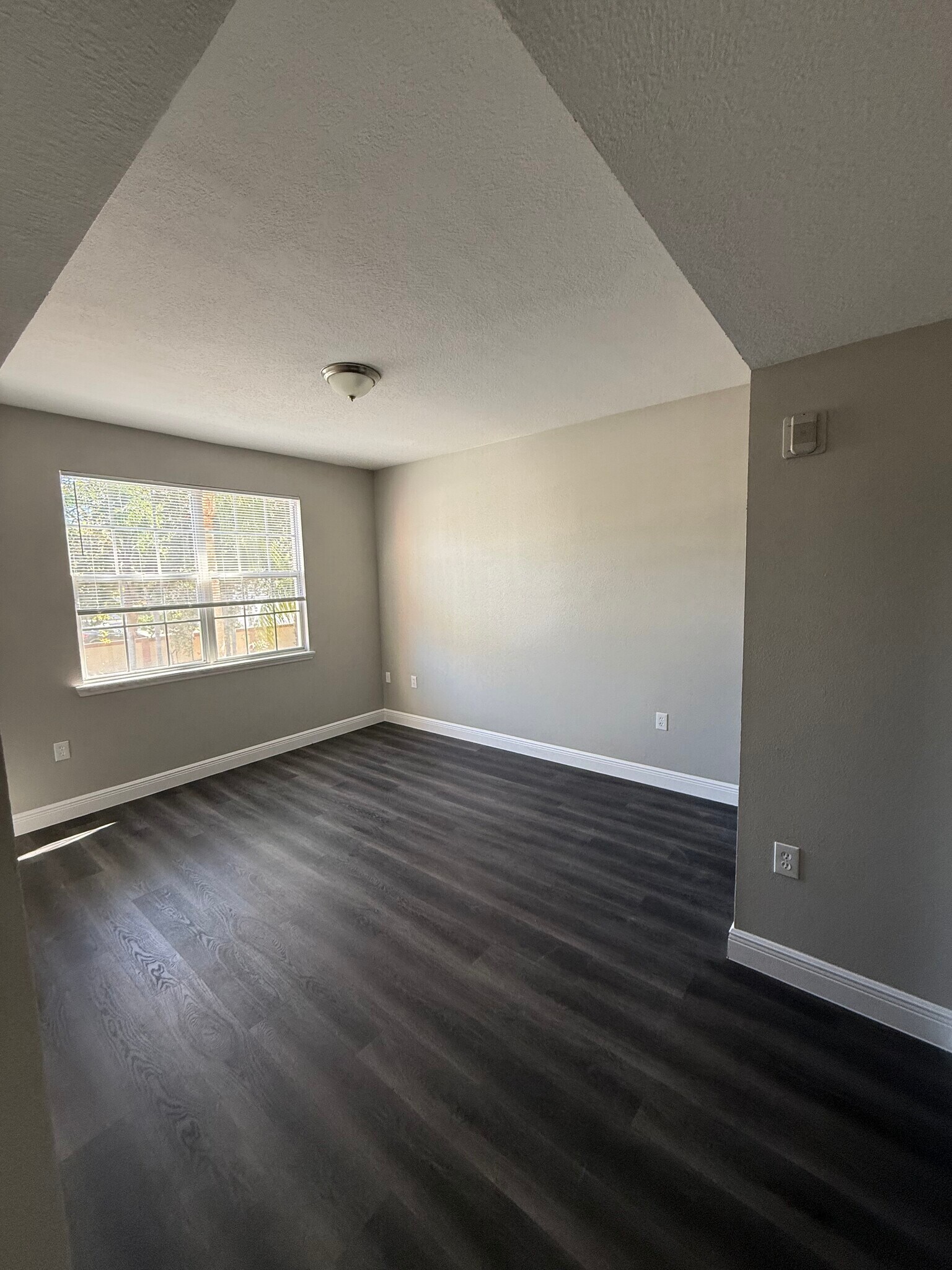 Building Photo - 10873 Windsor Walk Dr