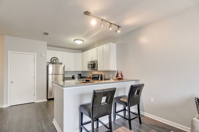 Building Photo - Aventine Fort Totten